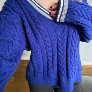 Stickad tröja  - Bra skick 🩷