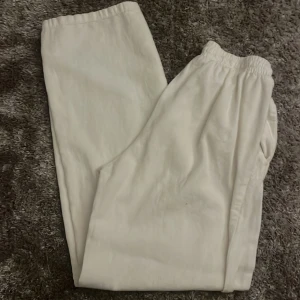 Linnebyxor  - Säljs då det inte passar mig❤️storleken är 34 skulle jag säga. Långa i benen