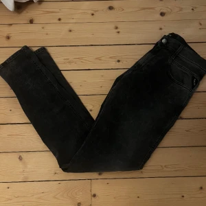 Replay anbass  - Tja! Säljer mina schyssta replay jeans till ett bra pris de är helt nya| 