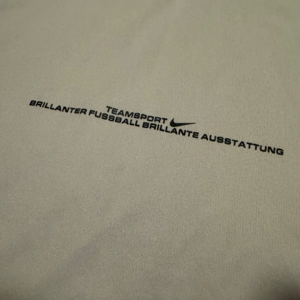 Extremt rare tee från Nike Alpha project som var ett Nike-brand som släpptes 1999.. T-shirts.