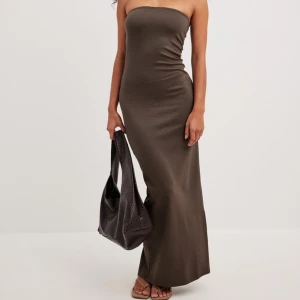 NA-KD långklänning - Helt ny och oanvänd klänning med lapp kvar💕 nypris 449kr, mitt pris 350kr!