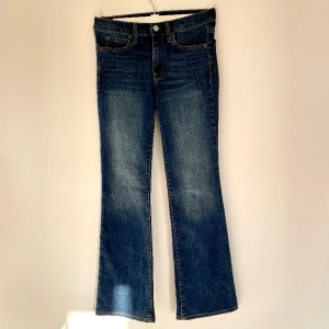 Gap Flared Jeans, ”26 short perfect boot” - Knappt använda, köpta i usa, flared med lite stretch