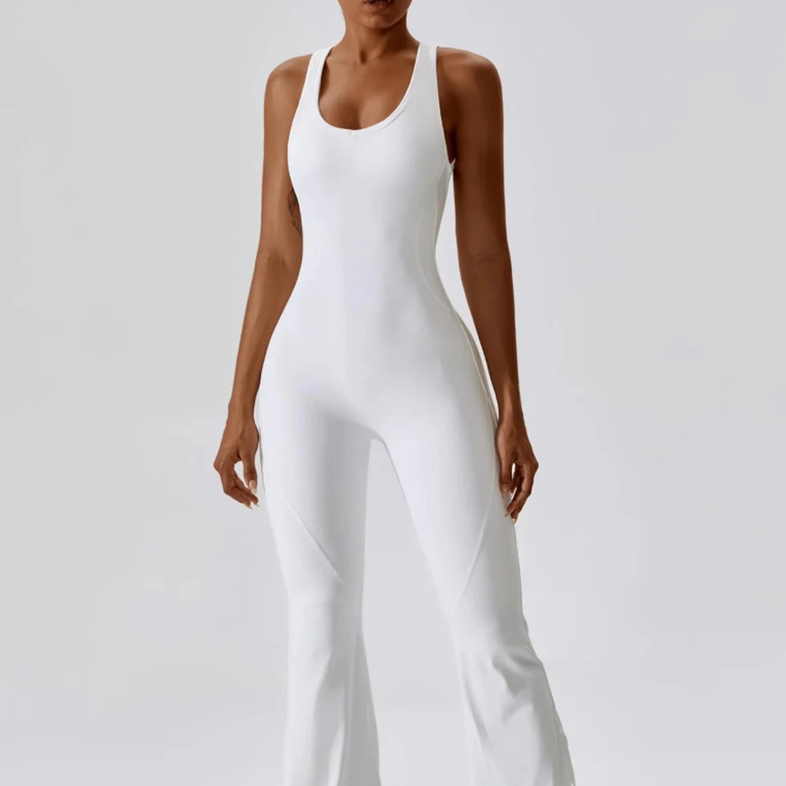Nyköpt Vit Flare Jumpsuit