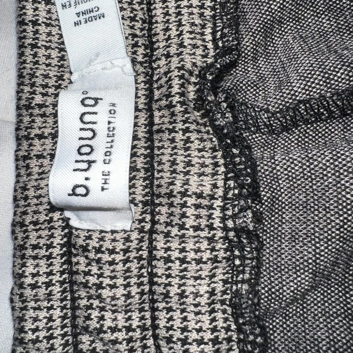 Nya kostymbyxor i stretch - 90