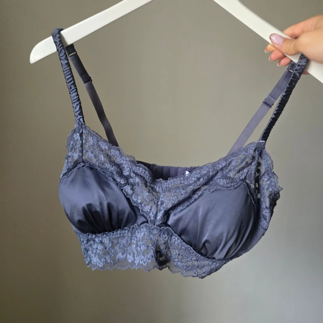 Mörkgrå spetsig korsett-topp - 1