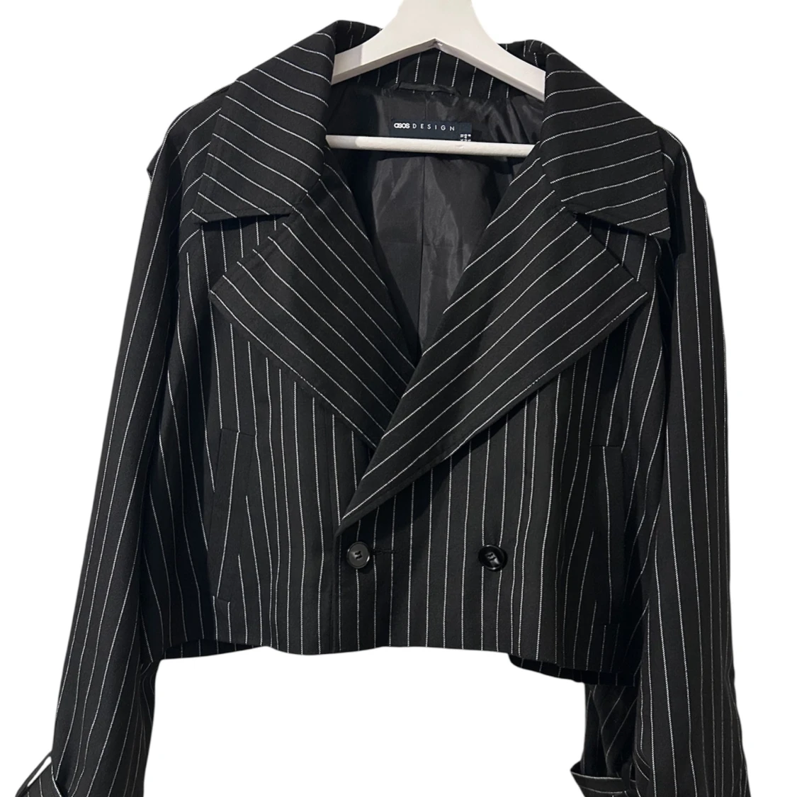 Svart croppad kavaj från ASOS Design