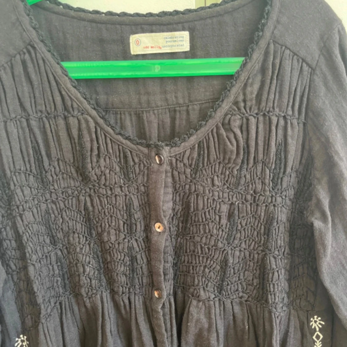 Svart blus från Odd Molly med broderi - 2