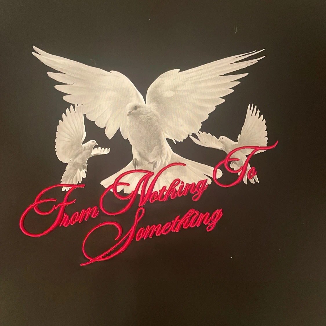 Svart hoodie från Hoodrich med tryck - 2