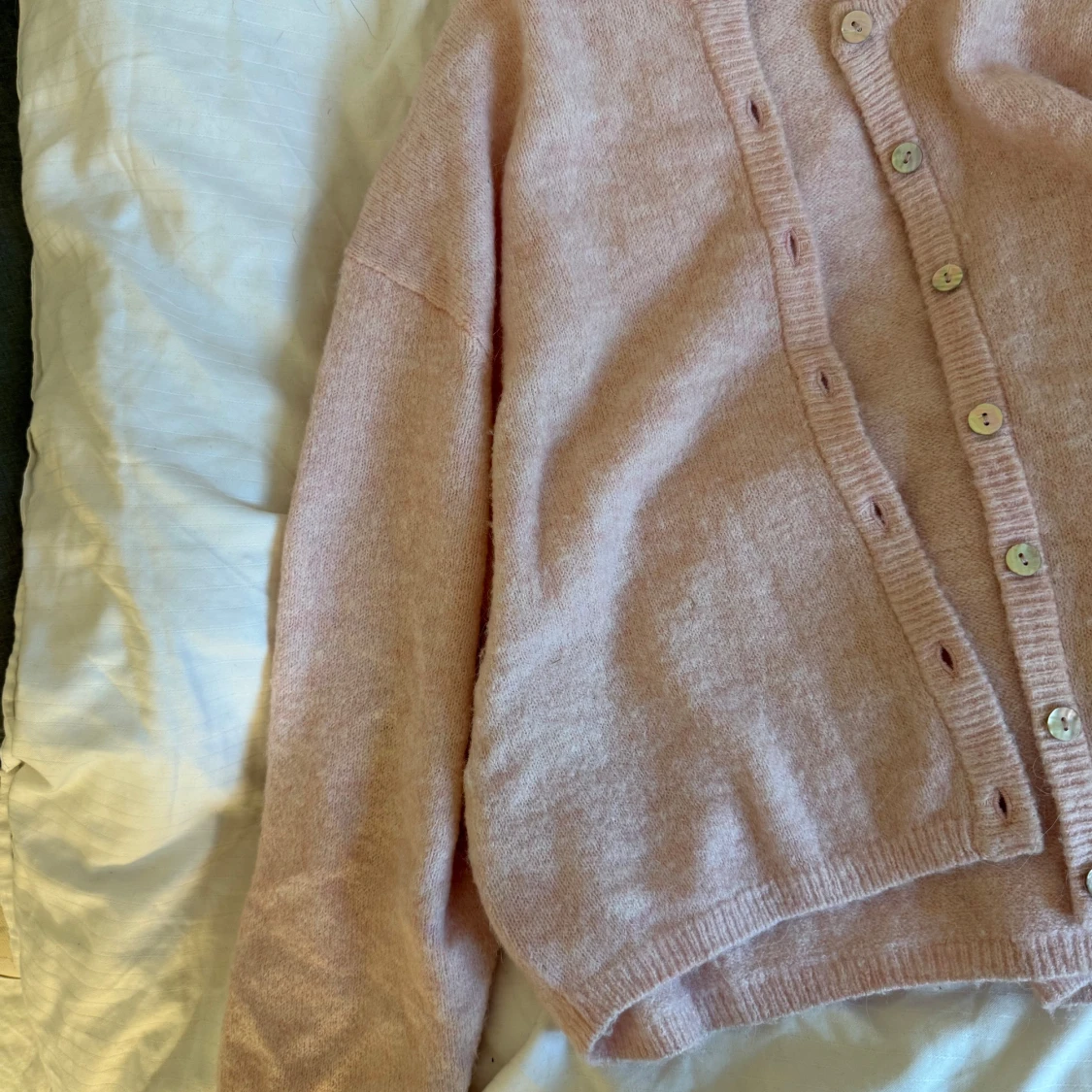 Ljusrosa kofta från Gina Tricot - 2