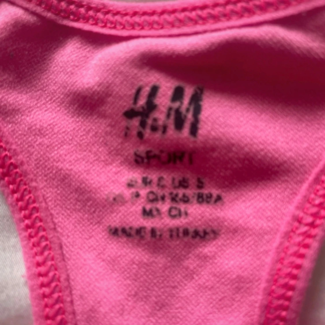 Rosa sportig linnetopp från H&M - 2