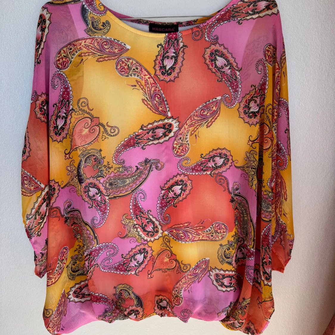 Färgglad blus från Mascara - 1