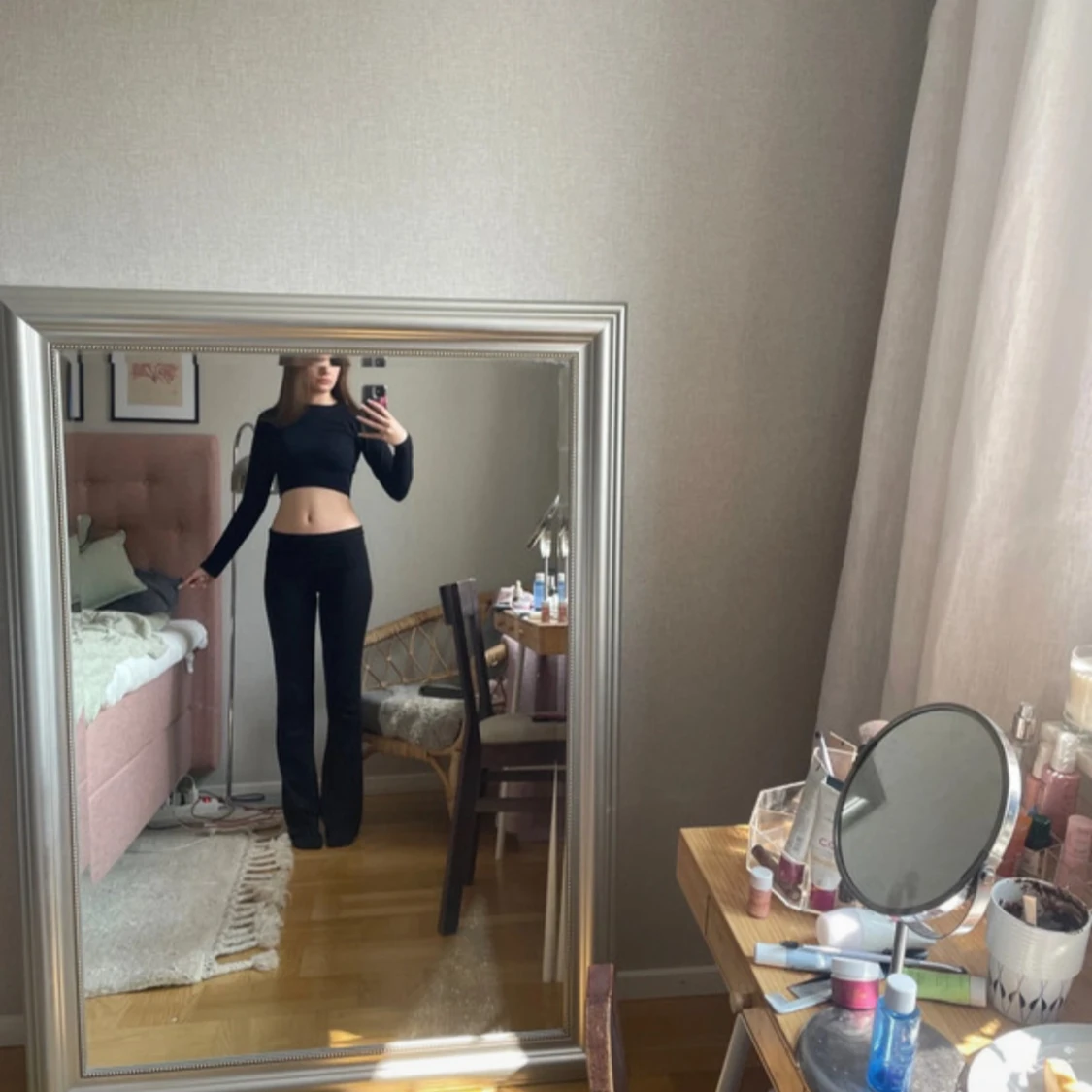 Svart croppad långärmad topp Soc - 1