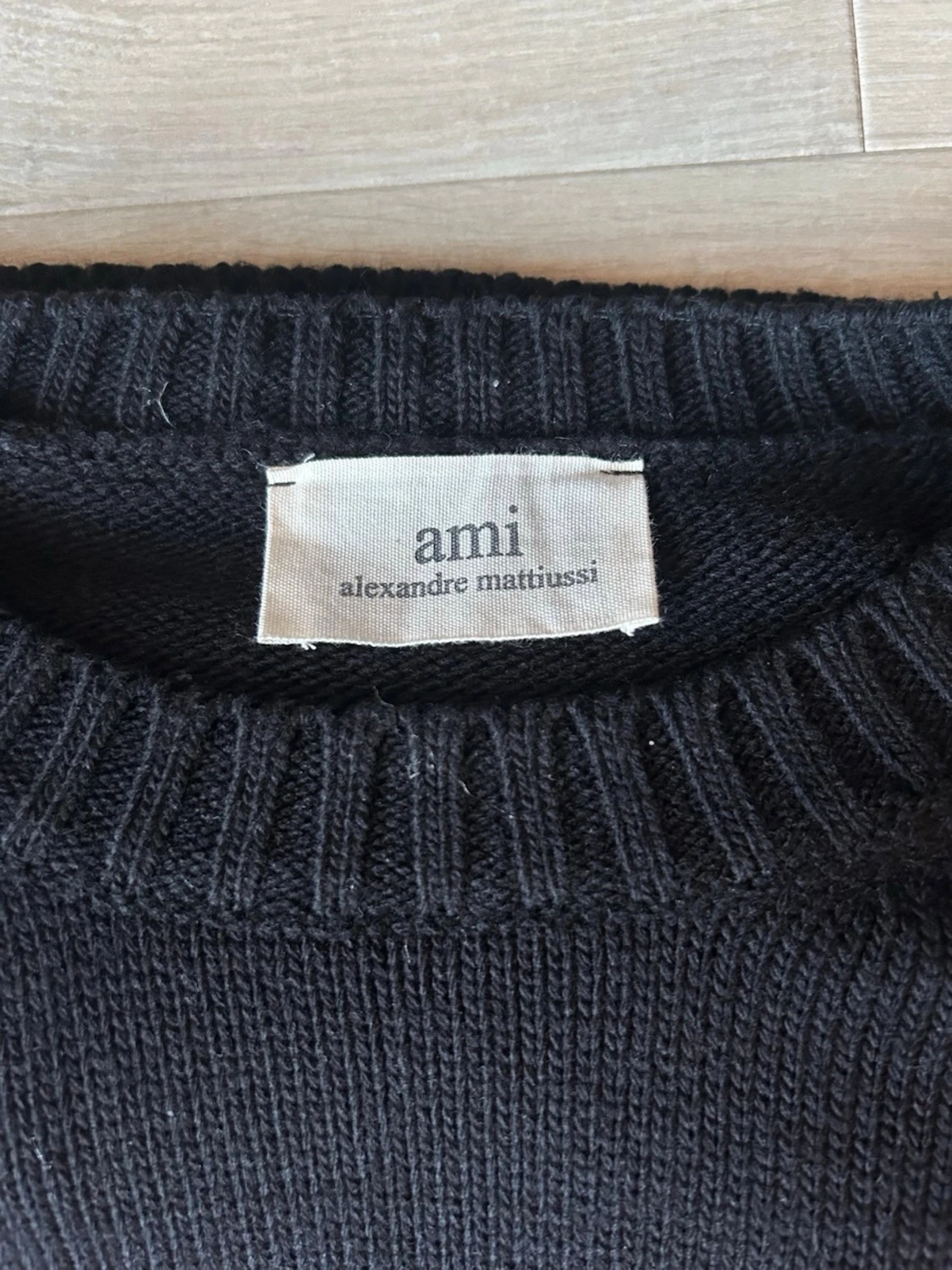 Svart stickad tröja från Ami - 2