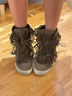 Fransskor Isabel marant  - Skogsgröna Mockaskor med casadei och marant inslag 