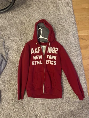 Abercrombie & fish fleece - Bra i storleken och bra kvalitet