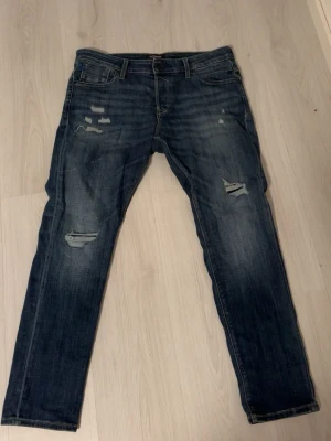 Jack and Jones jeans - Använda 1 gäng hör av dig vid minsta lilla fråga!