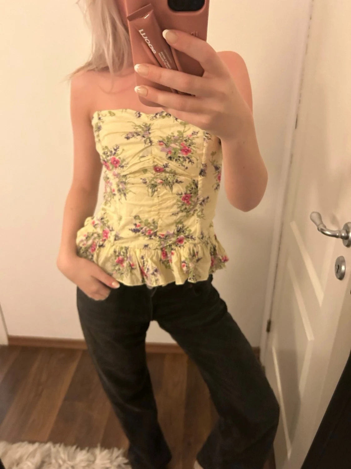 Gul blommig korsett med volang