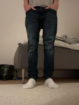 Disel jeans - Disel jeans | Storlek W26 L30 | Skick 10/10 | Modellen är 170 cm | Hör av dig vid minsta fråga //CDL