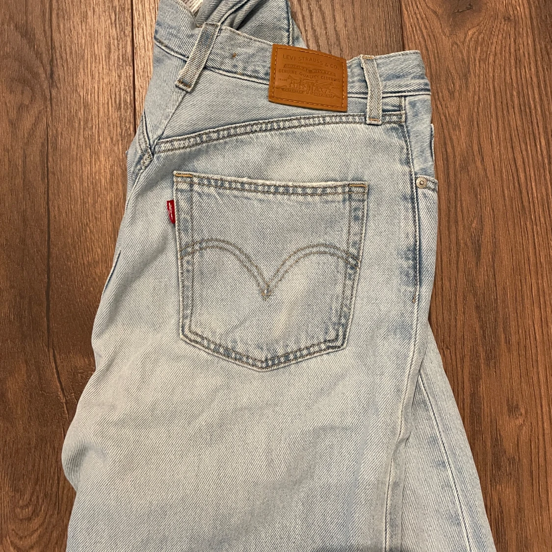 Levi's High Loose ljusblå jeans 28 - 1