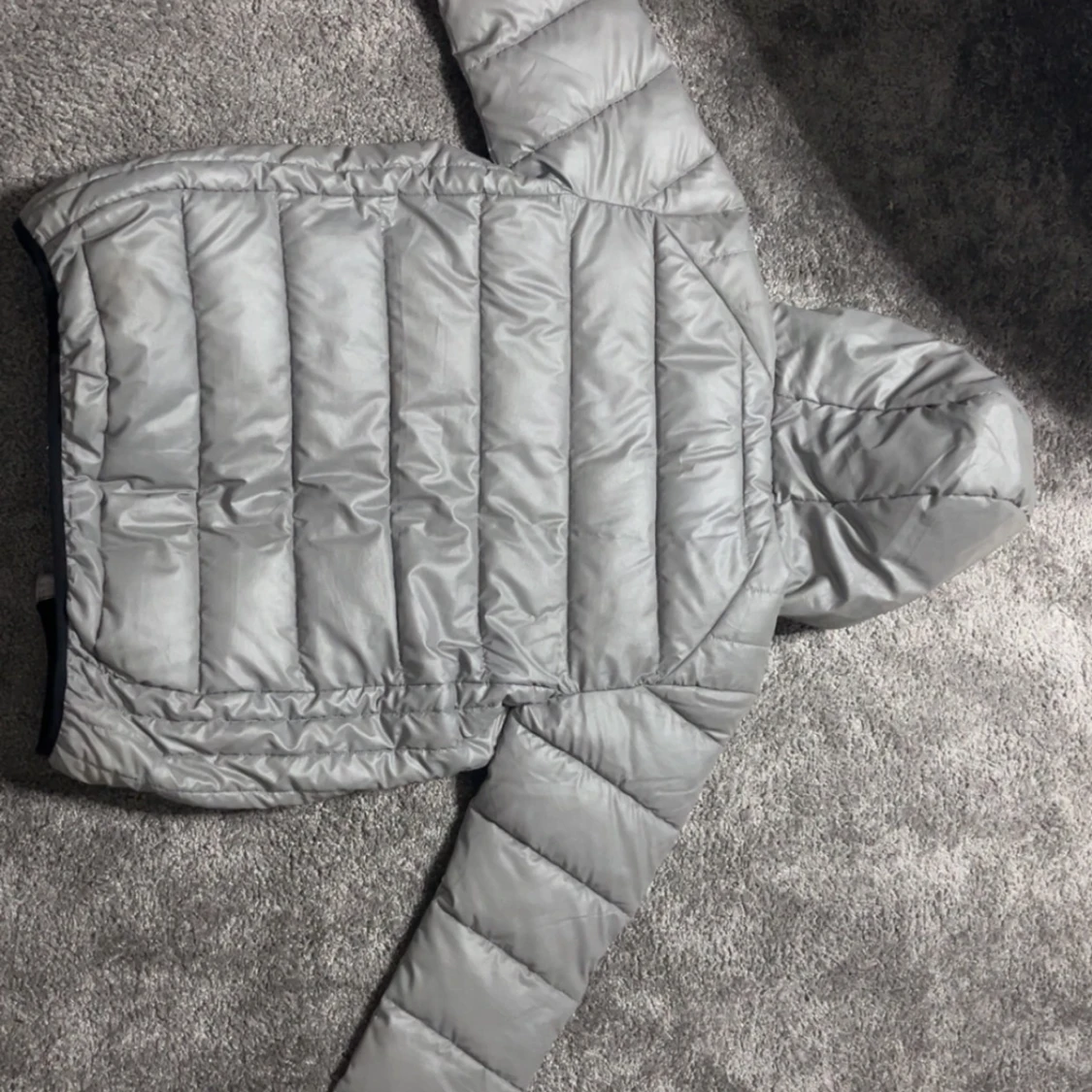 Grå pufferjacka från Ellesse - 1