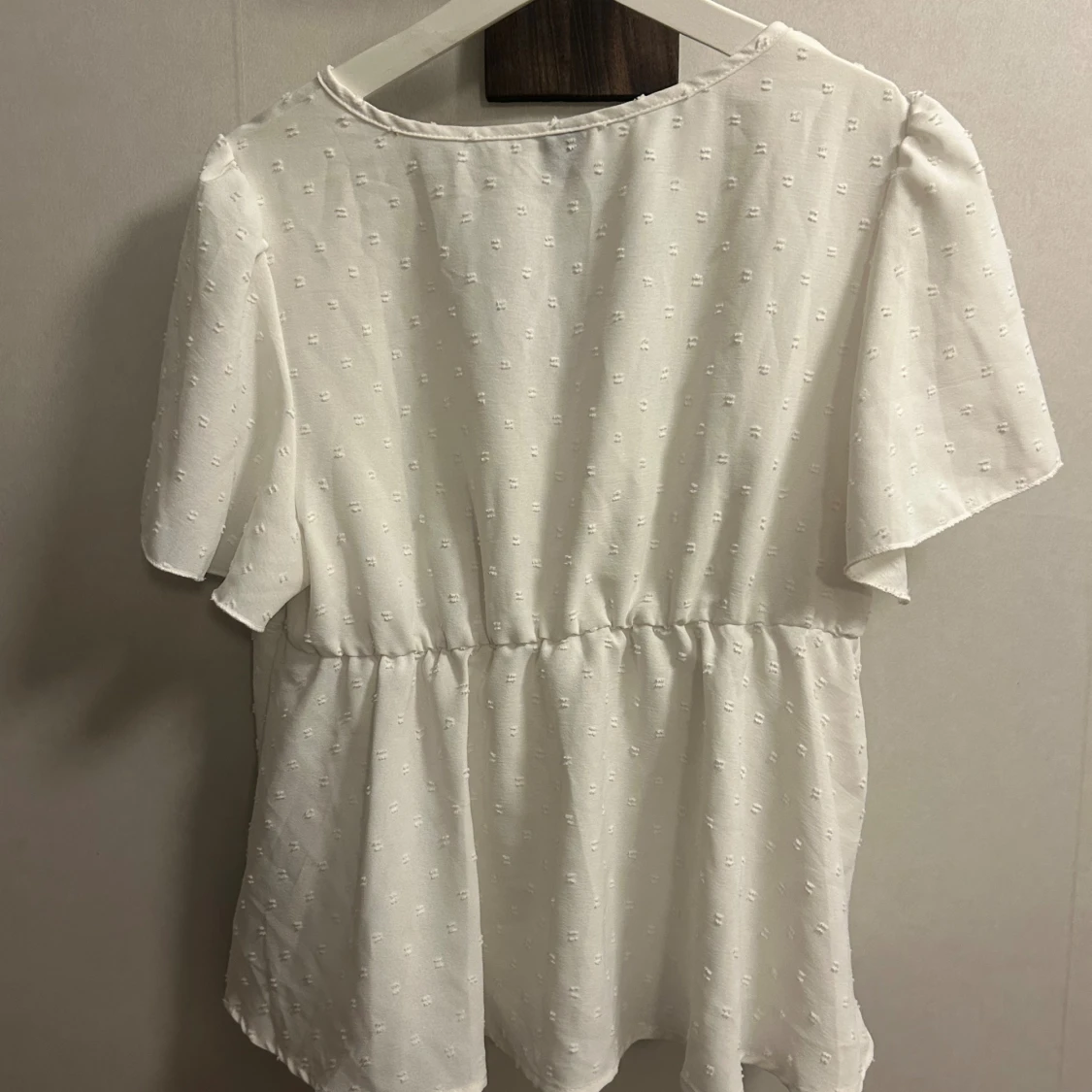 Vit blus med knappar från SHEIN - 1