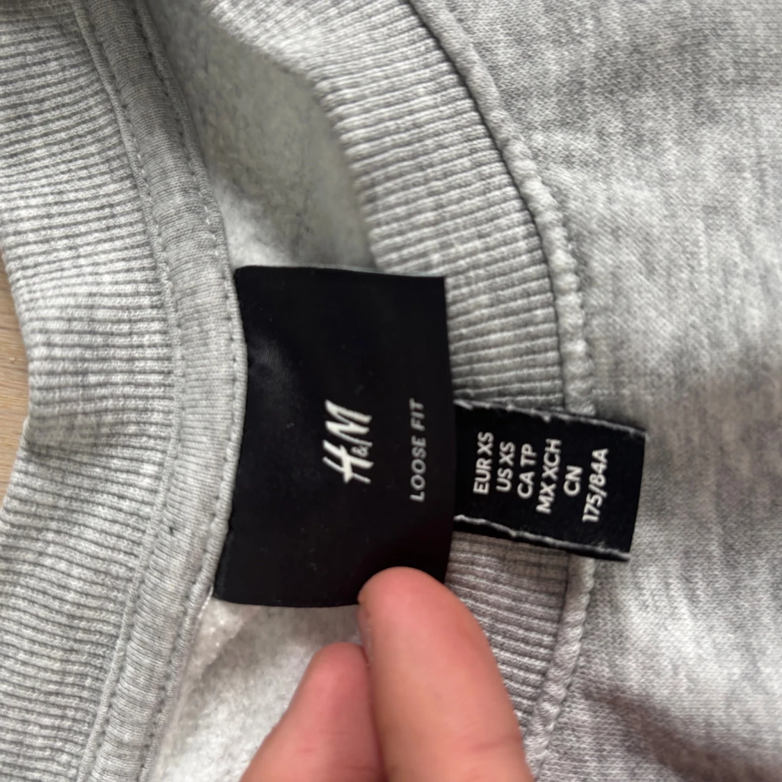 Grå loose fit sweatshirt från H&M - 2