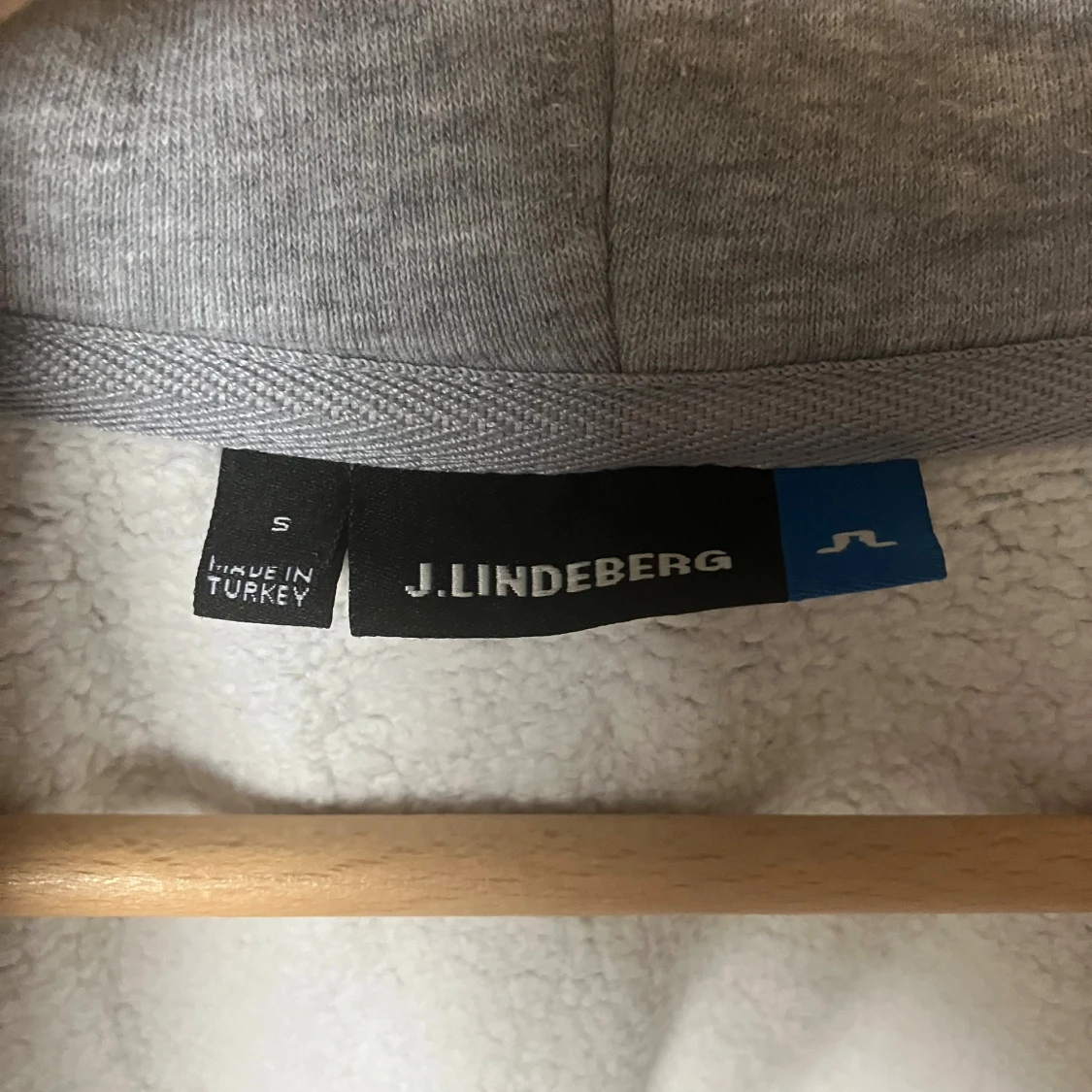 Grå hoodie med dragkedja J.Lindeberg - 2