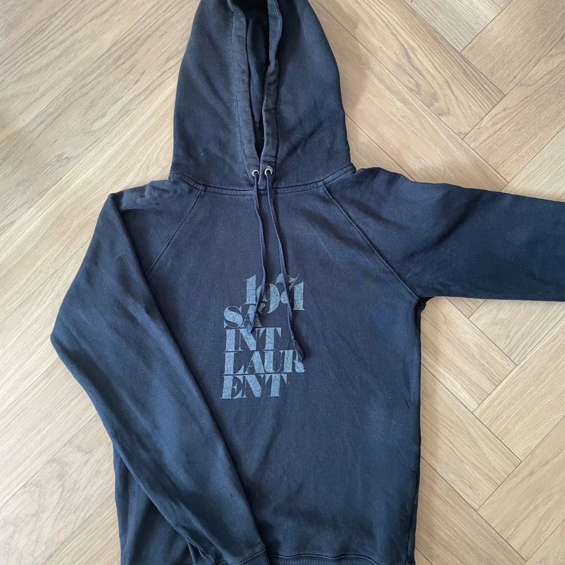Svart hoodie från Saint Laurent - 1