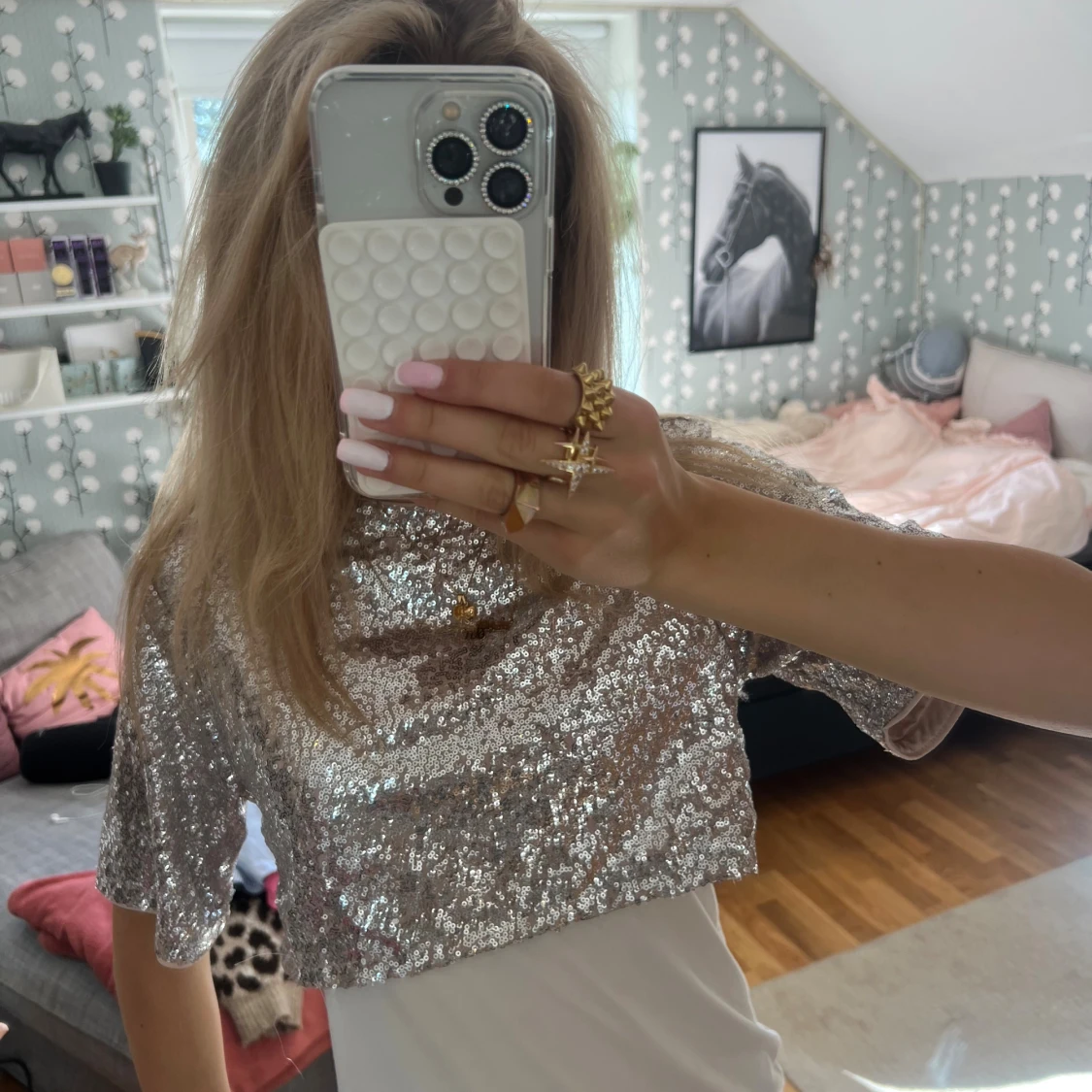 Glittrig croppad topp i silver