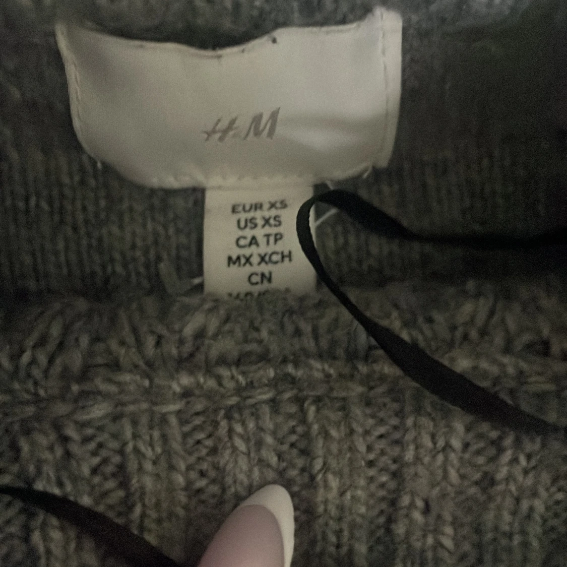 Grå stickad tröja från H&M - 1