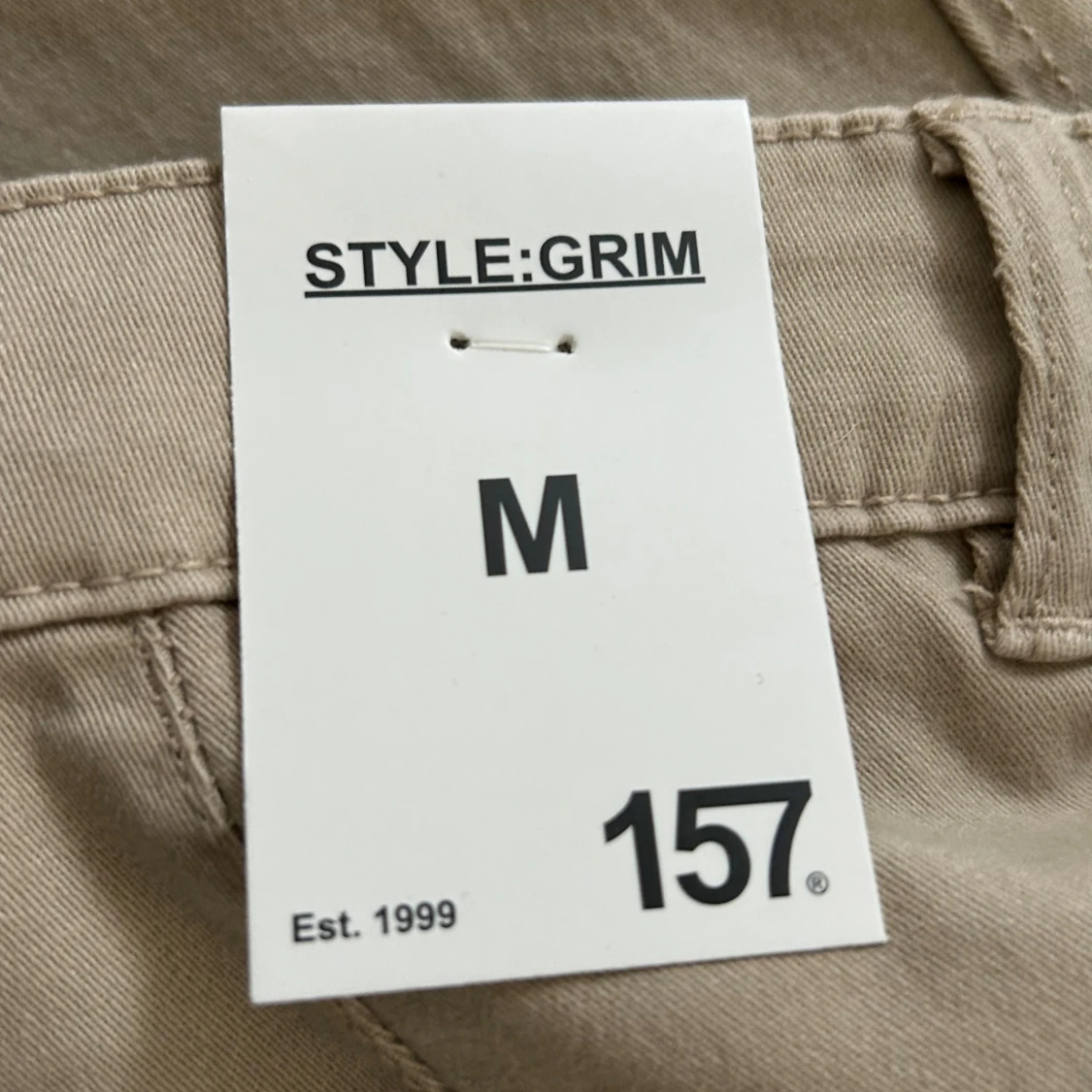 Beige chinos från 157, modell Grim - 1