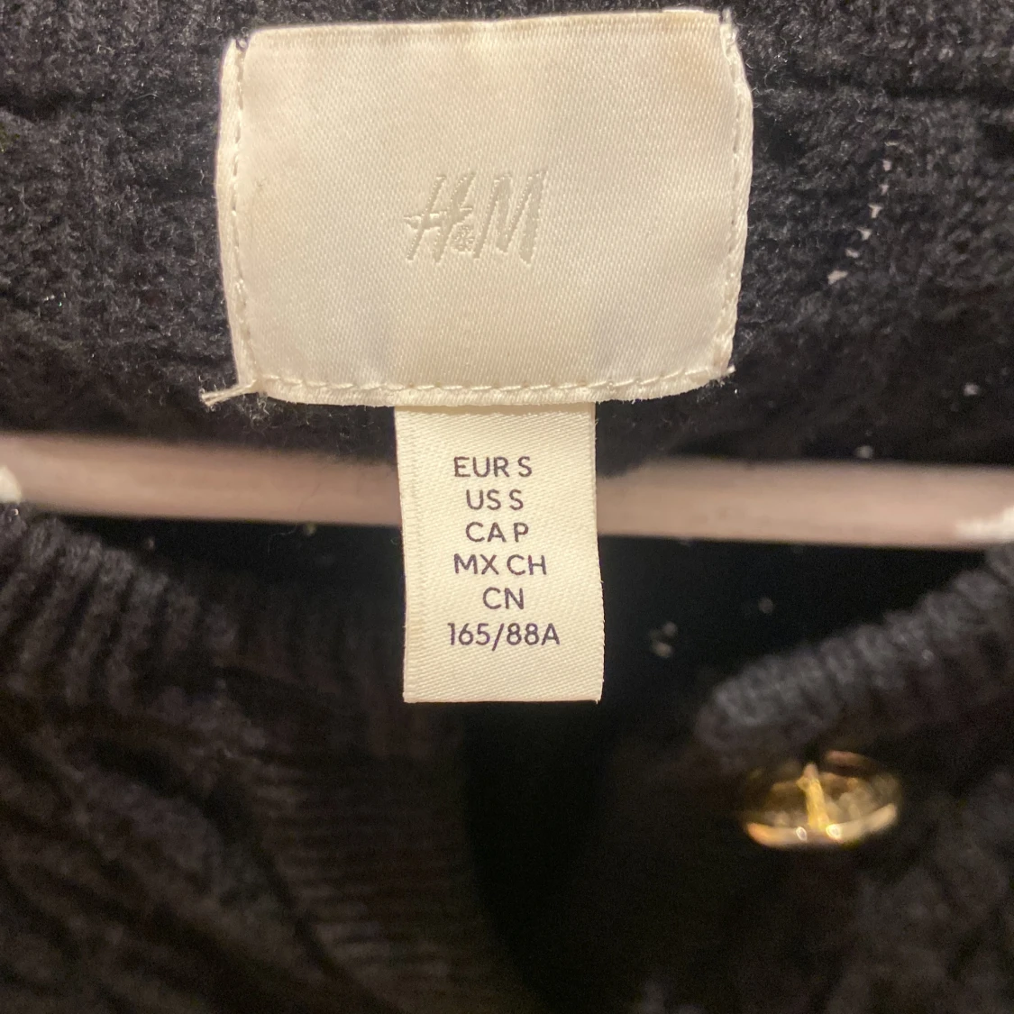 Svart kabelstickad kofta från H&M - 2