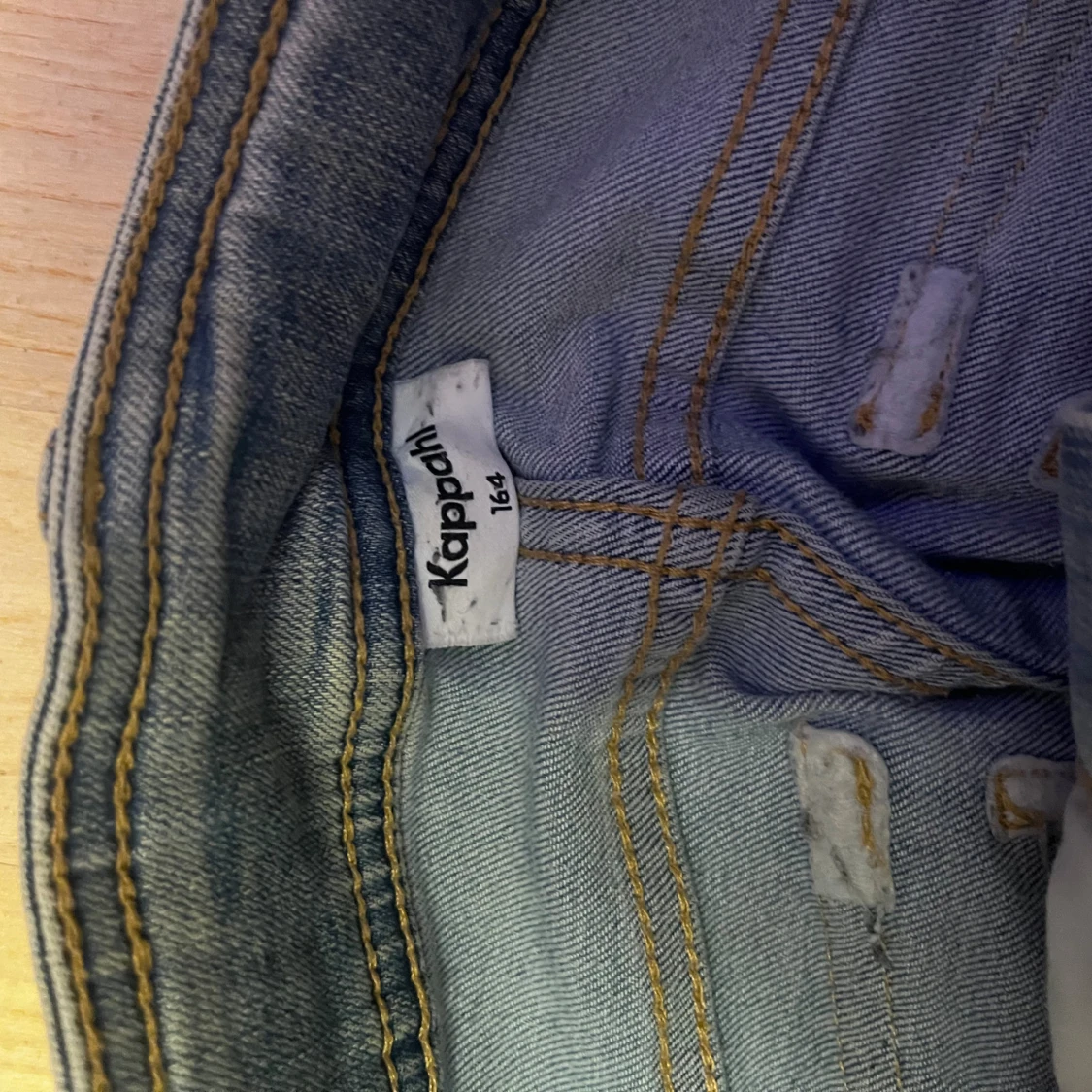Blå bootcut jeans från Kappahl - 2