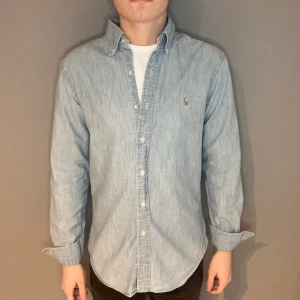 Polo Ralph Lauren skjorta  - Polo Ralph Lauren skjorta | storlek s | skick 10/10 | fraktar via valfrit ombud på köparens bekostnad | hör av dig vid funderingar 