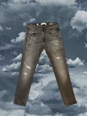 Replay anbass - Replay anbass (aged 05) i storlek W29 L30 skick 10-10