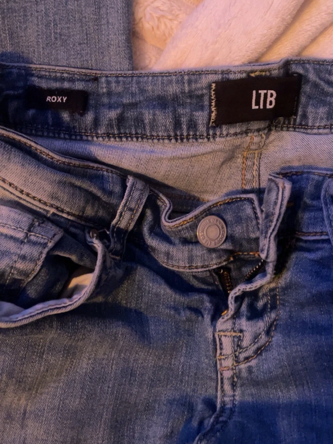 Blå bootcut jeans från LTB Roxy - 2