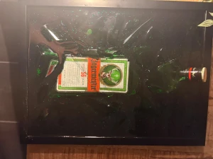 Jägermister Tavla - Säljer nu denna handgjorda jäger tavlan till den som älskar jäger och vill ha en stilren tavla