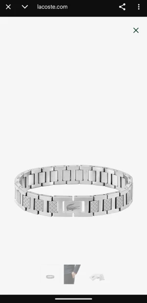 Lacoste armband  - Säljer min helt nya Lacoste armband för att den är för stor för min handled. Om du har tillgång till en nära klock butik i ditt område så kan du fixa storleken så det passar dig och det är helt gratis, men jag har inte tillgång till det tyvärr 