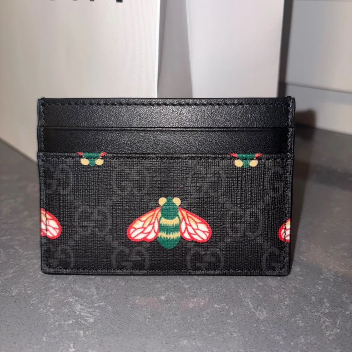 Svart plånbok från Gucci med bi-mönster - 1