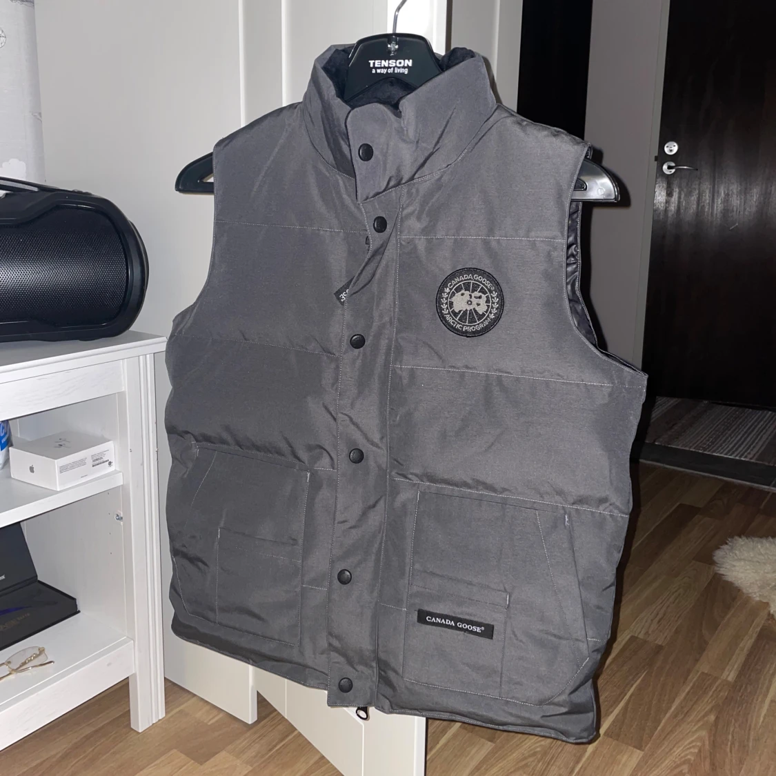 Grå canada goose väst black label - 4