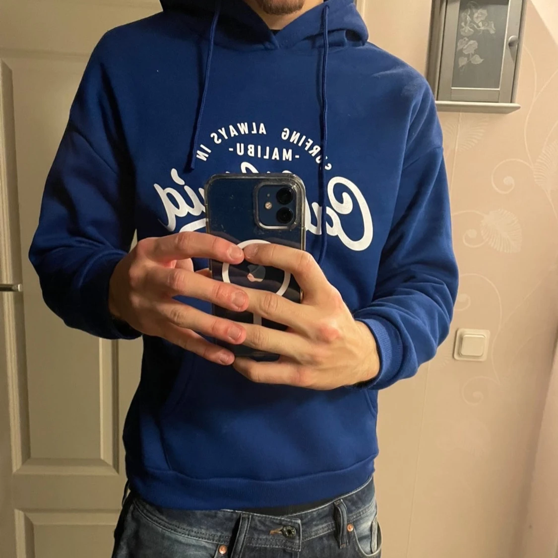 Blå hoodie 