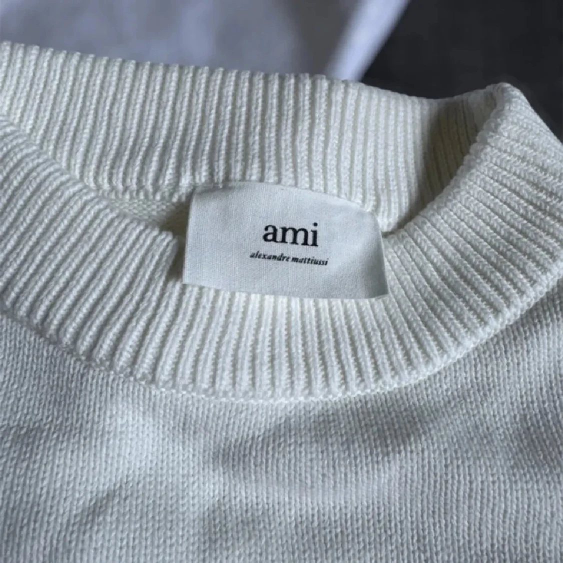 Vit stickad tröja från Ami - 1