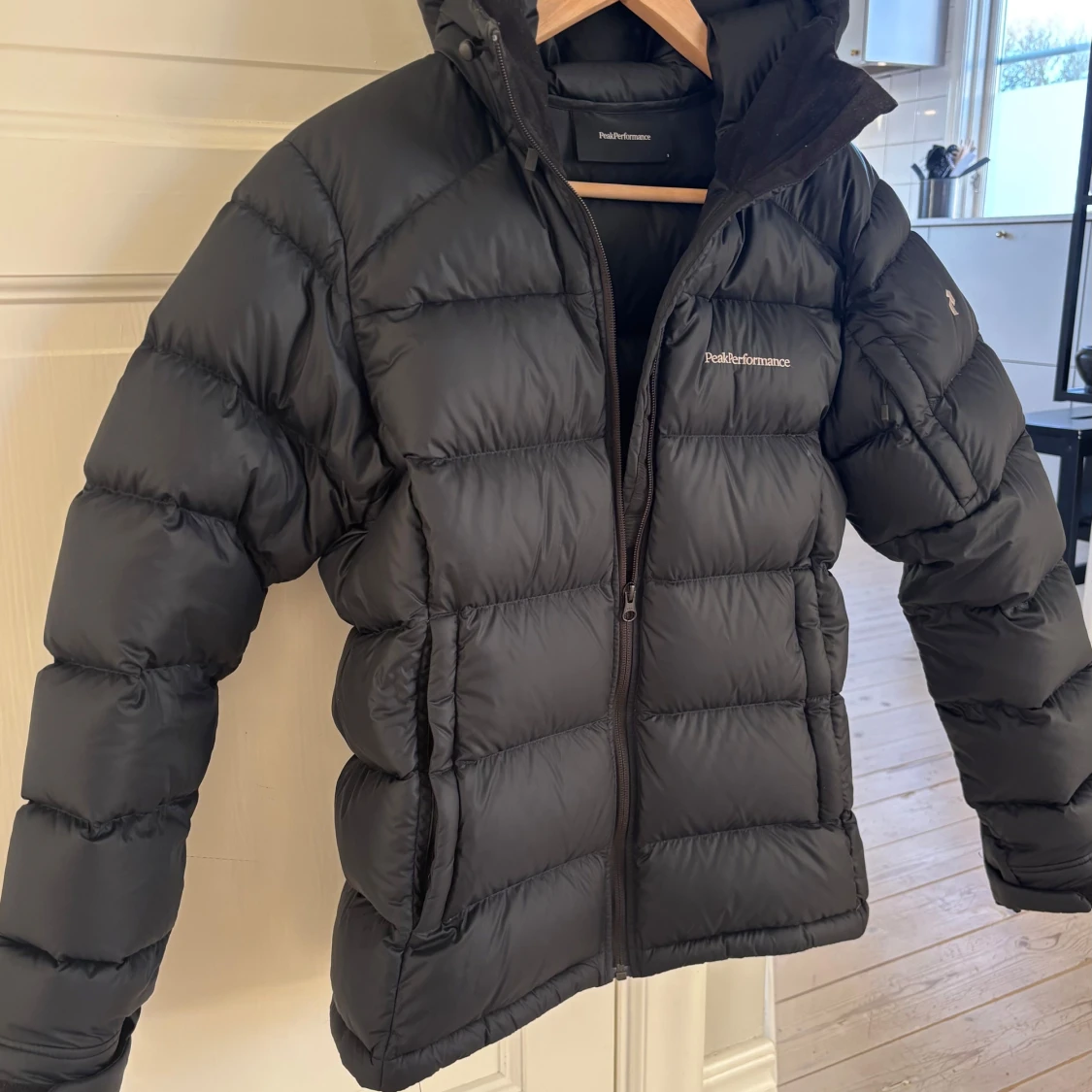  Peak performance Frost Down Puffer Jacket  DAM - 1