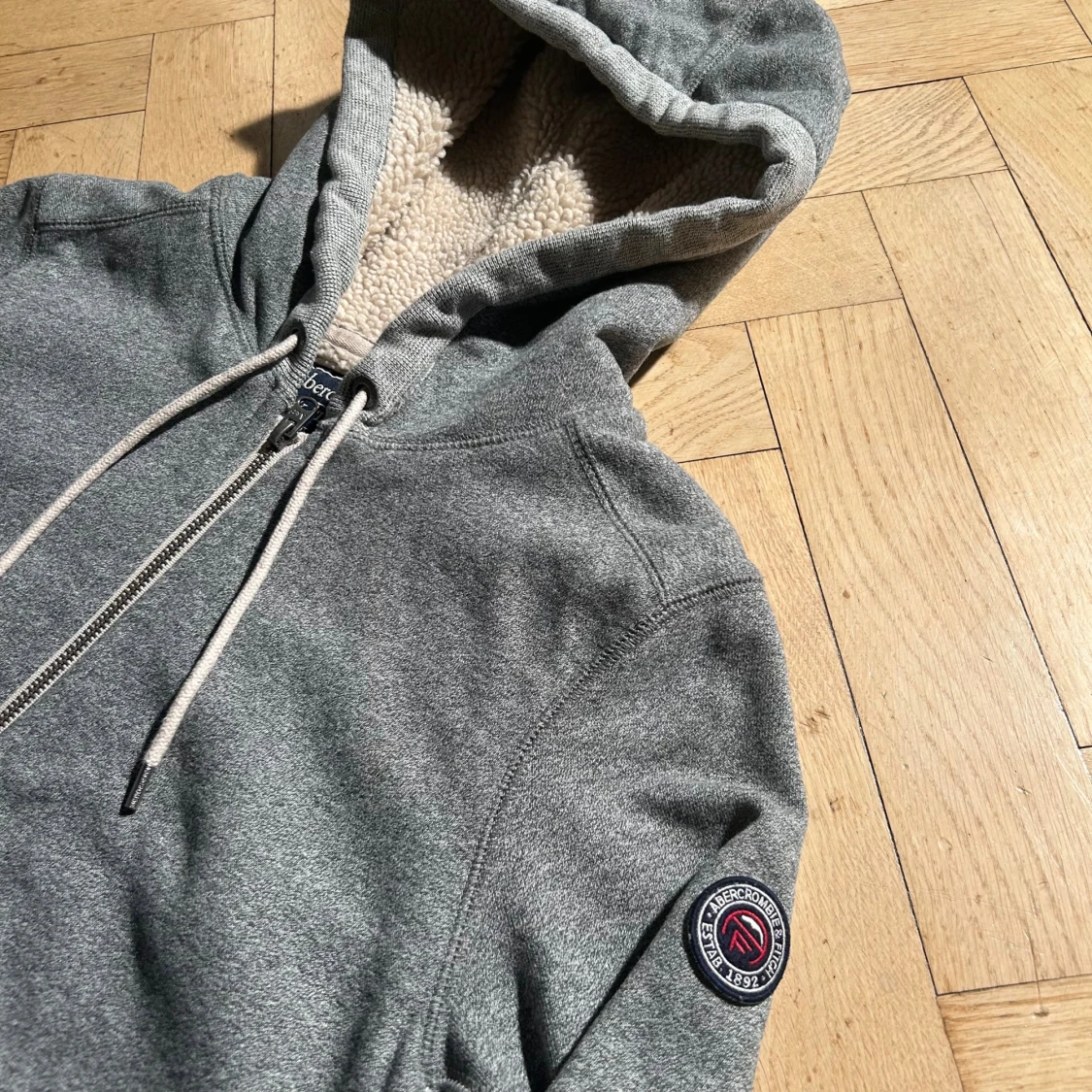 Abercrombie & Fitch hoodie - 1