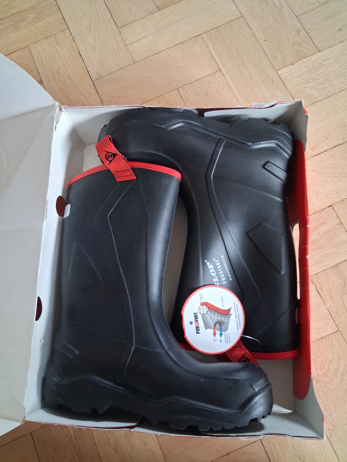 Svarta Dunlop Purofort stövlar med röd kant - 6