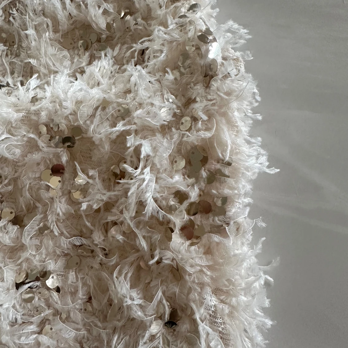 Champagnefärgad paljettklänning - 3