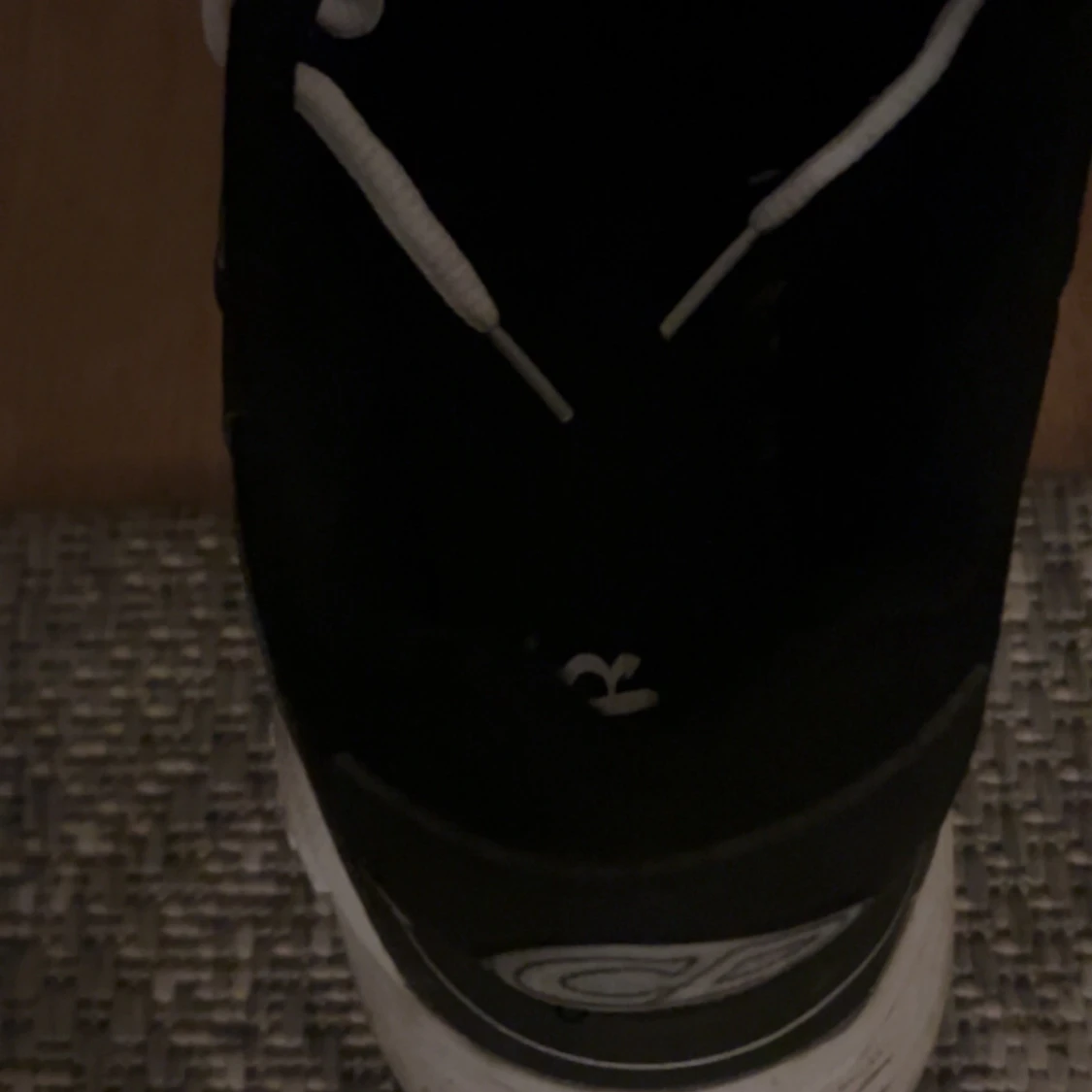 Vit/svarta skor  - 2