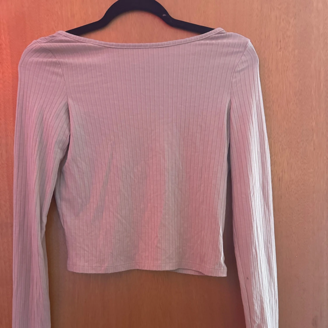 tröja med öppen rygg