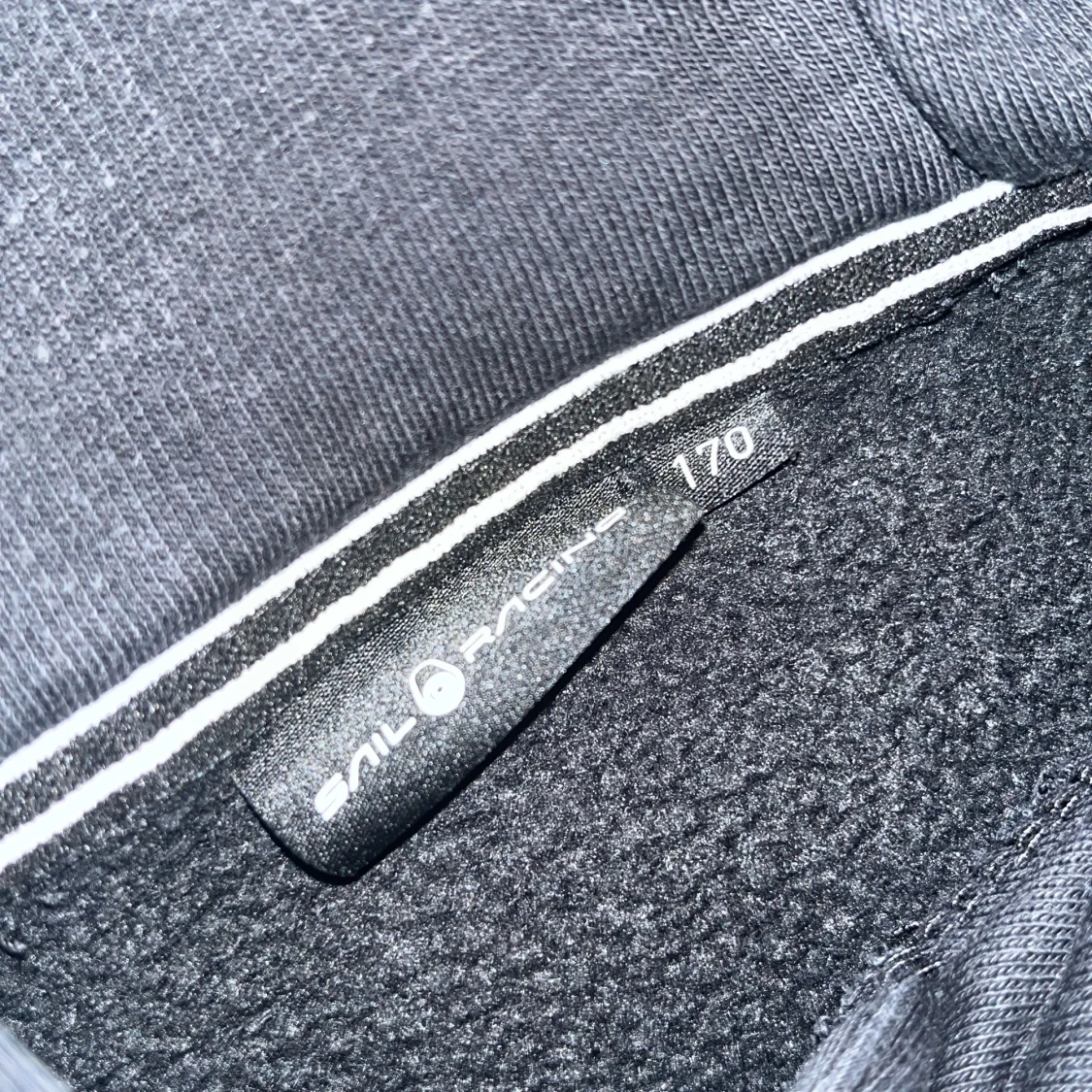 Svart hoodie från Sail Racing - 3