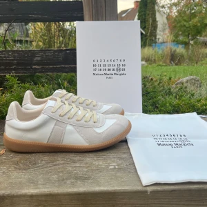 Maison Margiela skor - Maison Margiela skor - 42 - Endast testade - Trendig och fräscha skor - Skickas Snabbt              OBS det är 1:1or